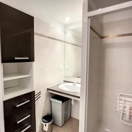 Apartmán F2 Climatise Avec Terrasse, Parking Prive, A 700m Des Thermes De - Fr-1-451-168
