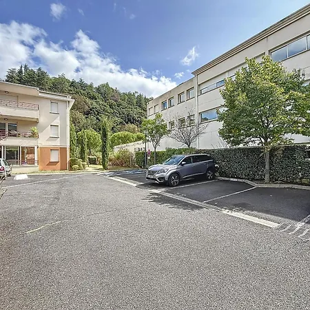 F2 Climatise Avec Terrasse, Parking Prive, A 700m Des Thermes De - Fr-1-451-168 Διαμέρισμα *