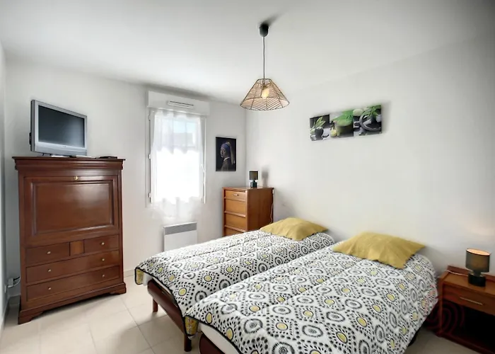 Apartamento F2 Climatisé Avec Terrasse, Parking Privé, à 700m Des Thermes De - Fr-1-451-168 Lamalou-les-Bains