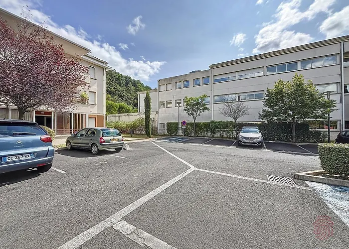 F2 Climatise Avec Terrasse, Parking Prive, A 700m Des Thermes De - Fr-1-451-168 Lamalou-les-Bains